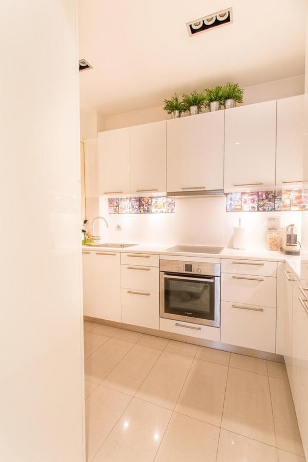 A Cozy Apt In Kolonaki Of Ateny Zewnętrze zdjęcie